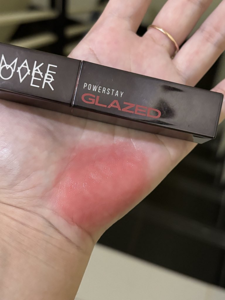romapntis's tweet photo. Lebaran is coming — looking for makeup brands? Try these. MUA-approved. https://t.co/C7PD0ZeotJ