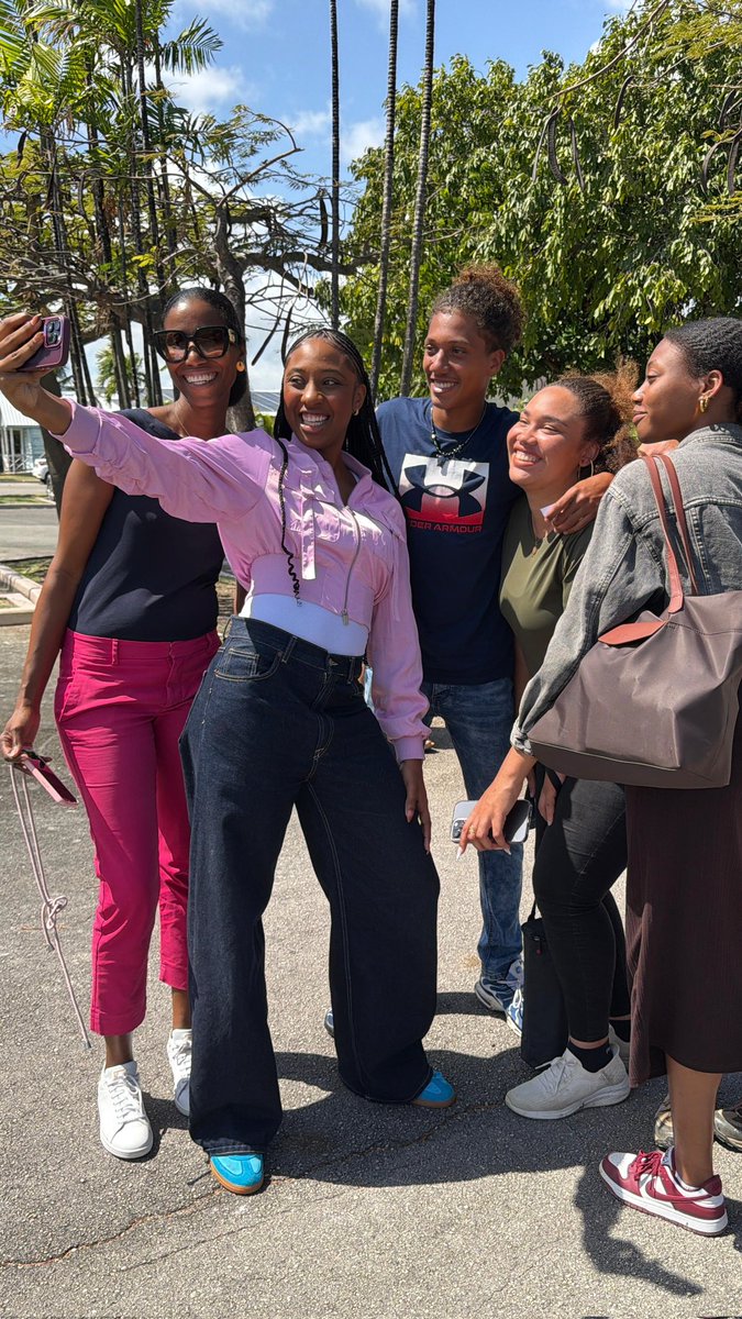 Ashley Lashley tweet media