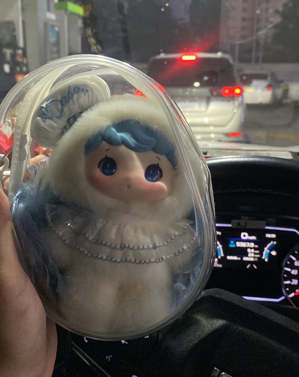 อุส่านัดไปงานแต่งเพื่อนกันแล้ว กฟุนอยแทนมาก เข้าใจแหละความจำเป็นแต่ละคนไม่เท่ากัน ในเมื่อเพื่อนไม่ว่าง ก็ลากน้องสาวไปด้วยเลย เพราะจองรร.ไว้แล้ว ก็พกยัยหนูไปด้วย เห่อสุดๆ 🫠