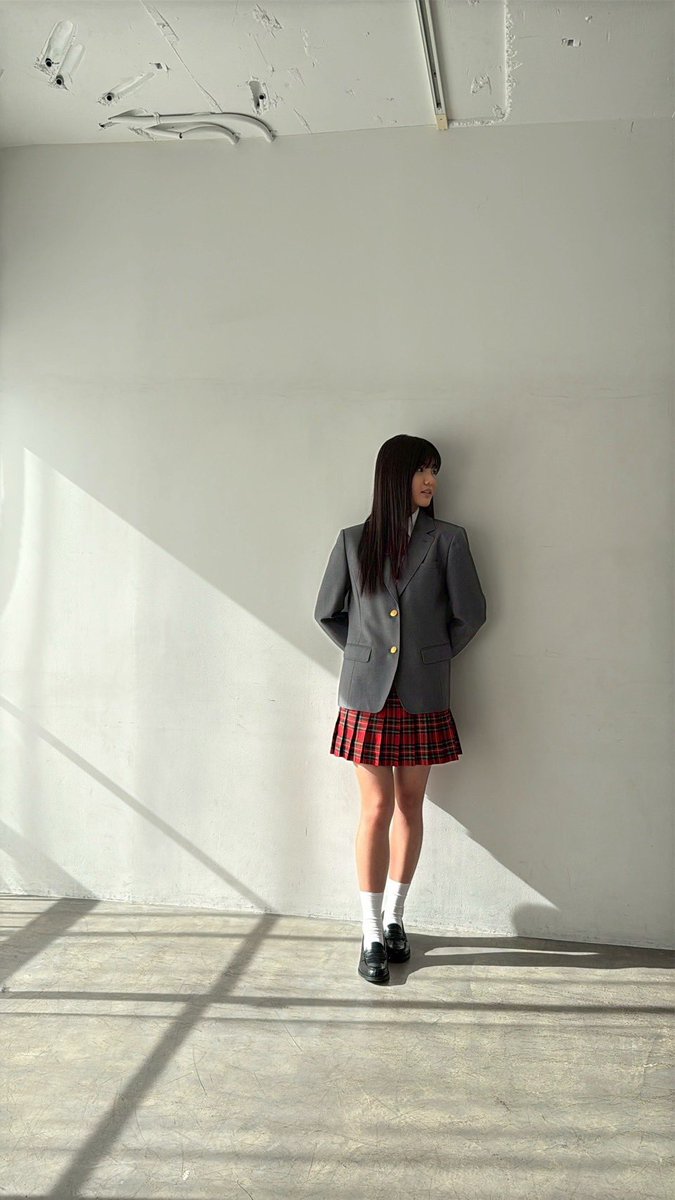 angerme_upfront's tweet image. こんにちもっち〜🍑🪽
長野桃羽ですっ！

#アップトゥボーイ vol.360 本日発売です🌟
改めて創刊40周年おめでとうございます🍀*゜

制服や黒タートルなどの衣装の他にも
Winkさんオマージュの撮影に
ロージークロニクルの上村さんと挑戦させていただきました✨

ぜひチェックしてくださいね💛