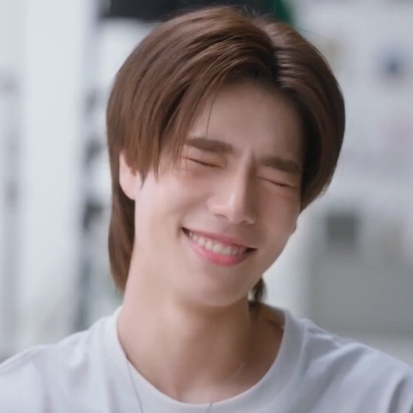 congratulations to phuuuuuuu 🫳🏻

PHUWIN SKINOXY PRESENTER

#SKINOXYxPHUWIN