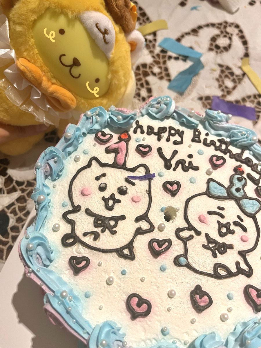Vritziestar's tweet photo. Forgot to post it here buTT! This week was my bday! :3 And wanted to show off my epic cake eheheh https://t.co/gINaR7rjpy