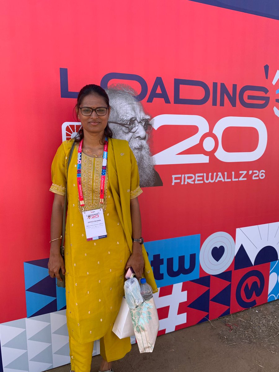 Sangavi_Prasant's tweet image. #Loading2Point0
தலைவரை காண.....