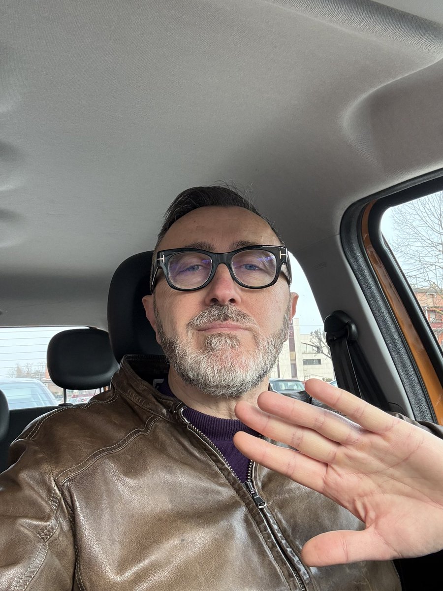 pendolare tweet media