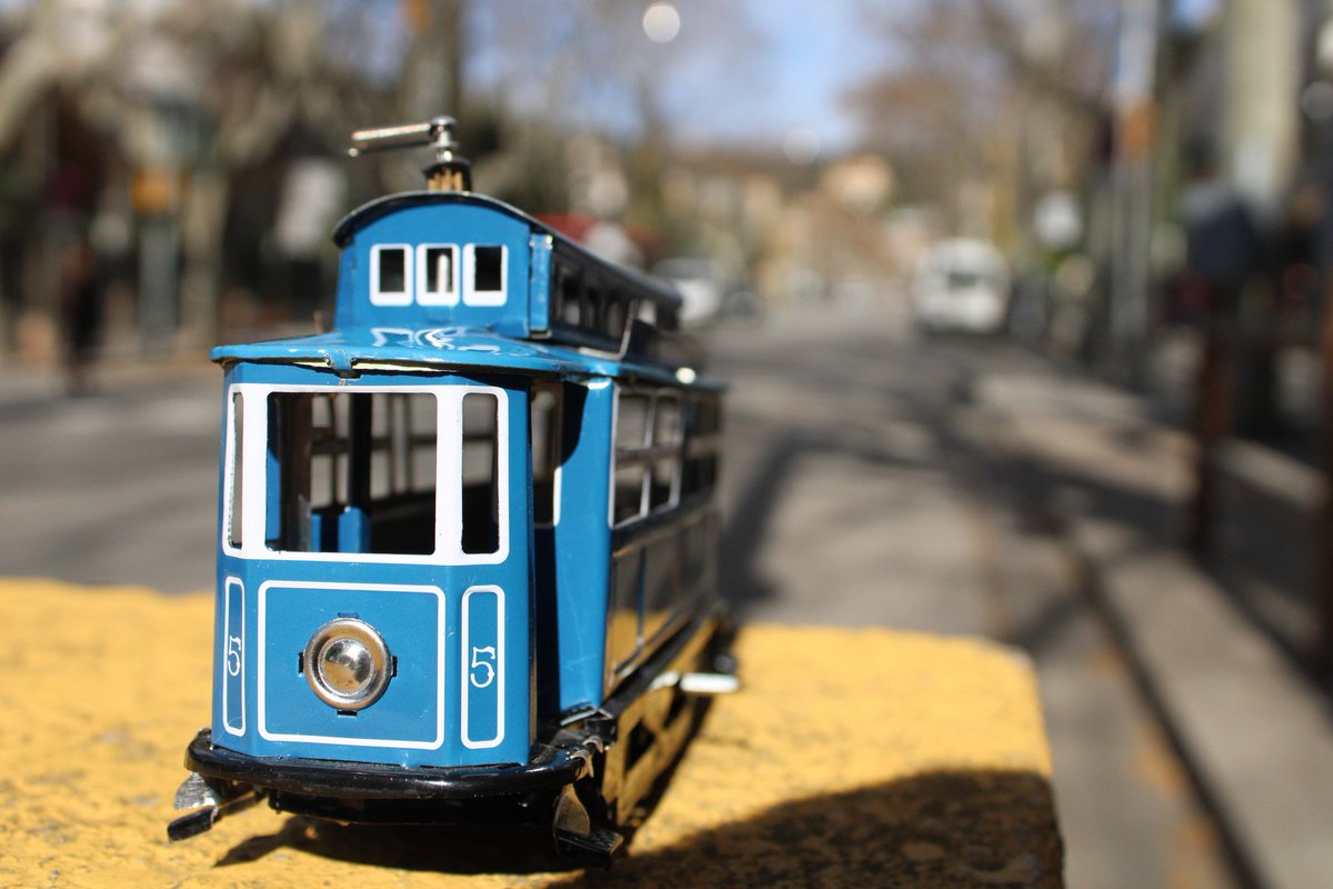 ClubFansTRAM's tweet photo. 🚋💙 El Tramvia Blau, història viva sobre rails.

Un símbol de Barcelona que ens recorda d’on venim i com hem evolucionat.

Tradició, ciutat i tramvies 💙 https://t.co/HdeBgImjlc