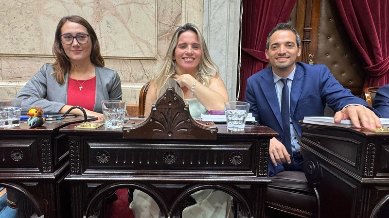 Riesco, Mondaca y Muñoz: “Votamos por una Argentina con trabajo” neuquenweb.com/riesco-mondaca…