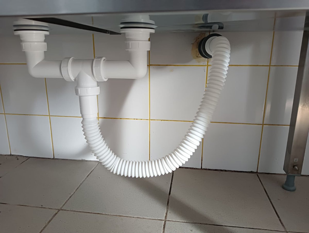 Včelař tweet media