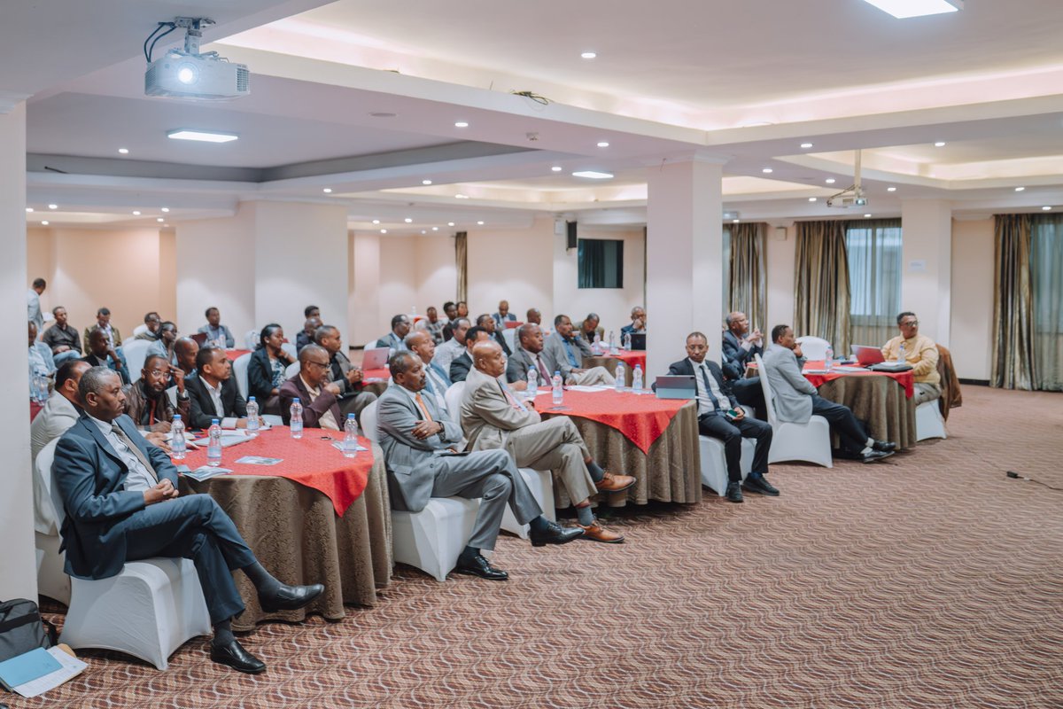 ENEC_ethiopia's tweet photo. ENEC ከ EAS ጋር በመተባበር፣ በኢትዮጵያ የመጀመሪያው የኑክሌር ኃይል ማመንጫ ጣቢያ የሚገነባባቸውን እጩ ቦታዎች አስመልክቶ የተዘጋጀውን የጥናት ረቂቅ ሪፖርት ለመገምገም የሚያስችል የባለሙያዎች የምክክር መድረክ በኤሊሊ ሆቴል እየተካሄደ ይገኛል https://t.co/H9A85wrB4A