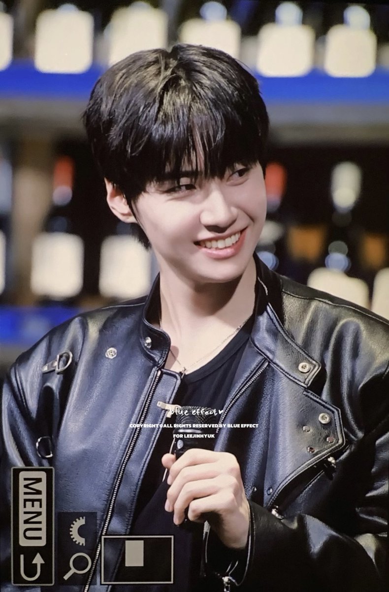 260220 프리뷰💙

미남테라피 제대로 받고 왔어요,,🥹🥹🥹

#이진혁 #LEEJINHYUK 
#브이태양 #세상_파란_타격감_지녁