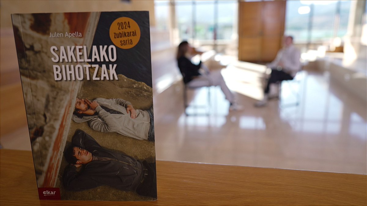 Artefaktua tweet media