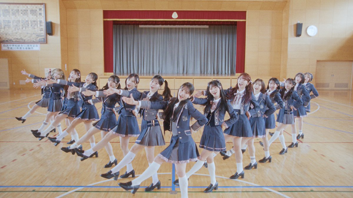 ⋆.┈┈ ⊹°｡🌸｡°⊹ ┈┈.⋆
　
　#AKB48_名残り桜 
  Music Video公開🎬❀.*

⋆.┈┈ ⊹°｡🌸｡°⊹ ┈┈.⋆

➳youtu.be/Aw2NpveLOFs?si…
たくさん見てくださいね👀🌪️

MV監督は 川崎拓也さん
MVストーリー構成は 澤本嘉光さん
振付は GENTA YAMAGUCHIさん🩰

#AKB48_名残り桜 #AKB48
