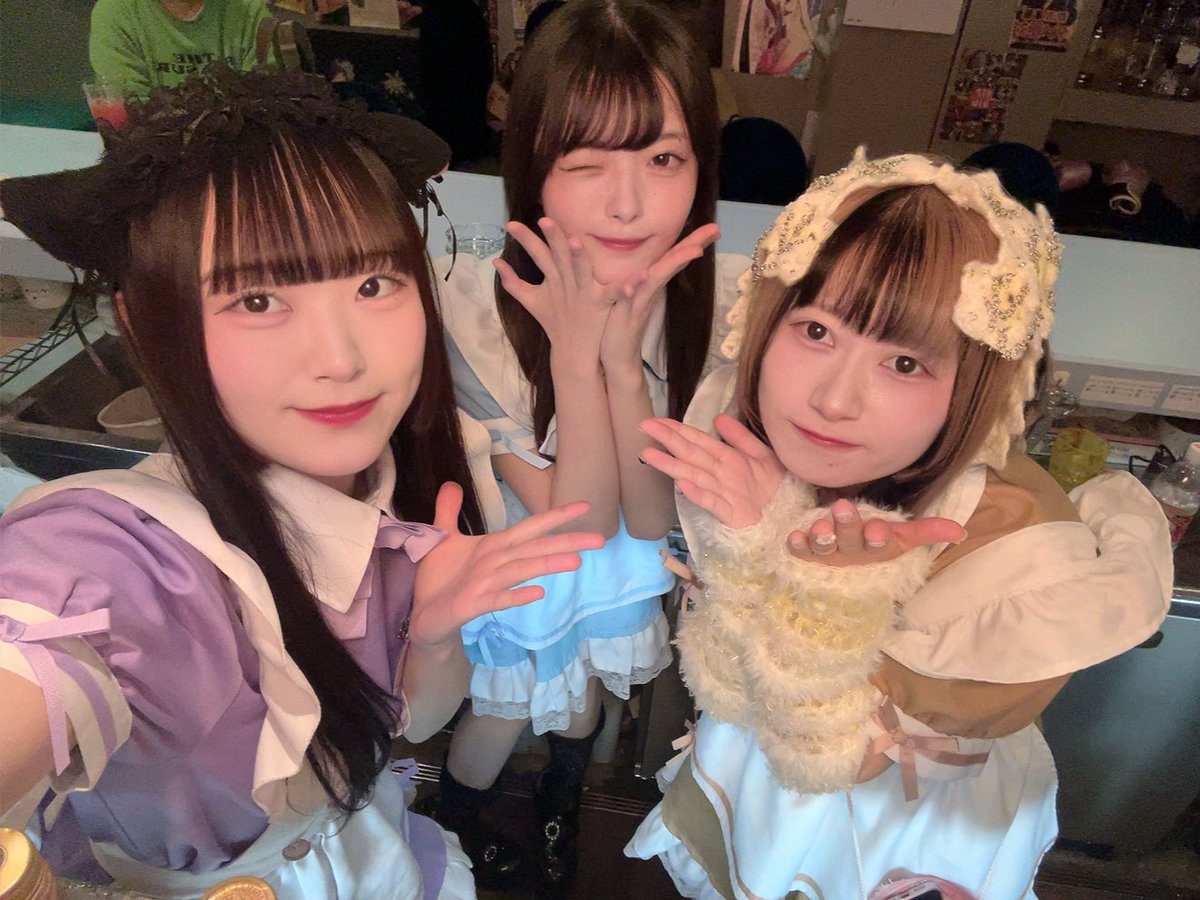 みらくるぱれっとオープンなのです🎀

本日はしぃな🍓うさぎ🐰りか🪼なんの💚みい🔰でお待ちしているのです！

来週末はるいちゃんの卒業式があるのです🌸🎓💐🐼
今日も元気にお待ちしているのです(≡^.^≡)