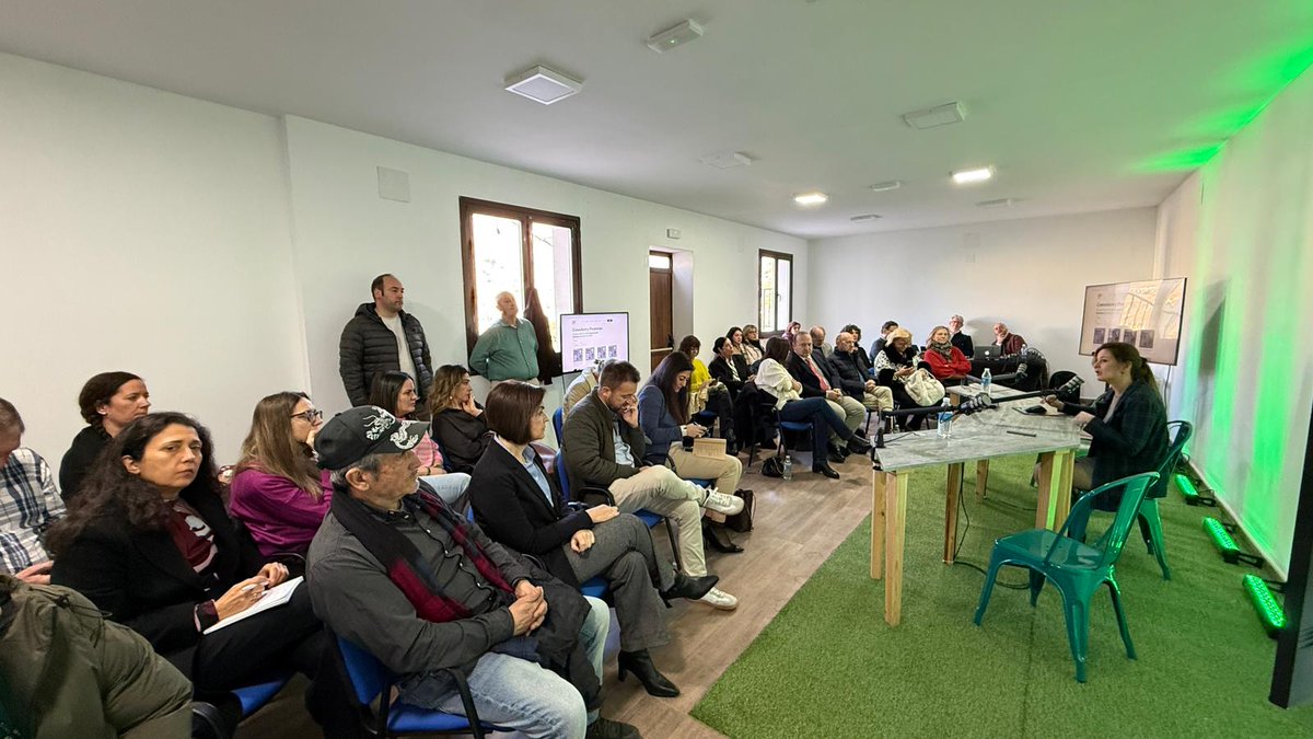 empresa_EXT's tweet image. 🚀 Nace la Red de Espacios de #Coworking de Extremadura

✔ 13 espacios conectados
✔ Ayudas para inversión
✔ Formación para gestores
✔ +45 actividades en 2026

Impulso al trabajo colaborativo, la innovación y el emprendimiento en la región.

🌐  Ya está activa la plataforma