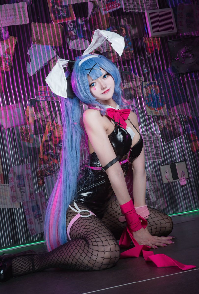 #Cosplay  #初音ミク  #RabbitHole 

.　           ・♡。　 ・ﾟ♡.。
             ♡゜　  ﾟꪔ̤゜   　ﾟ♡
           ♡*　　　　　　　　♡
             ♡     悪い子さん    ♡
　           ♡。　　　　。♡゜
　             ゜♡;　　;♡゜
　　　         　 ﾟ🕳