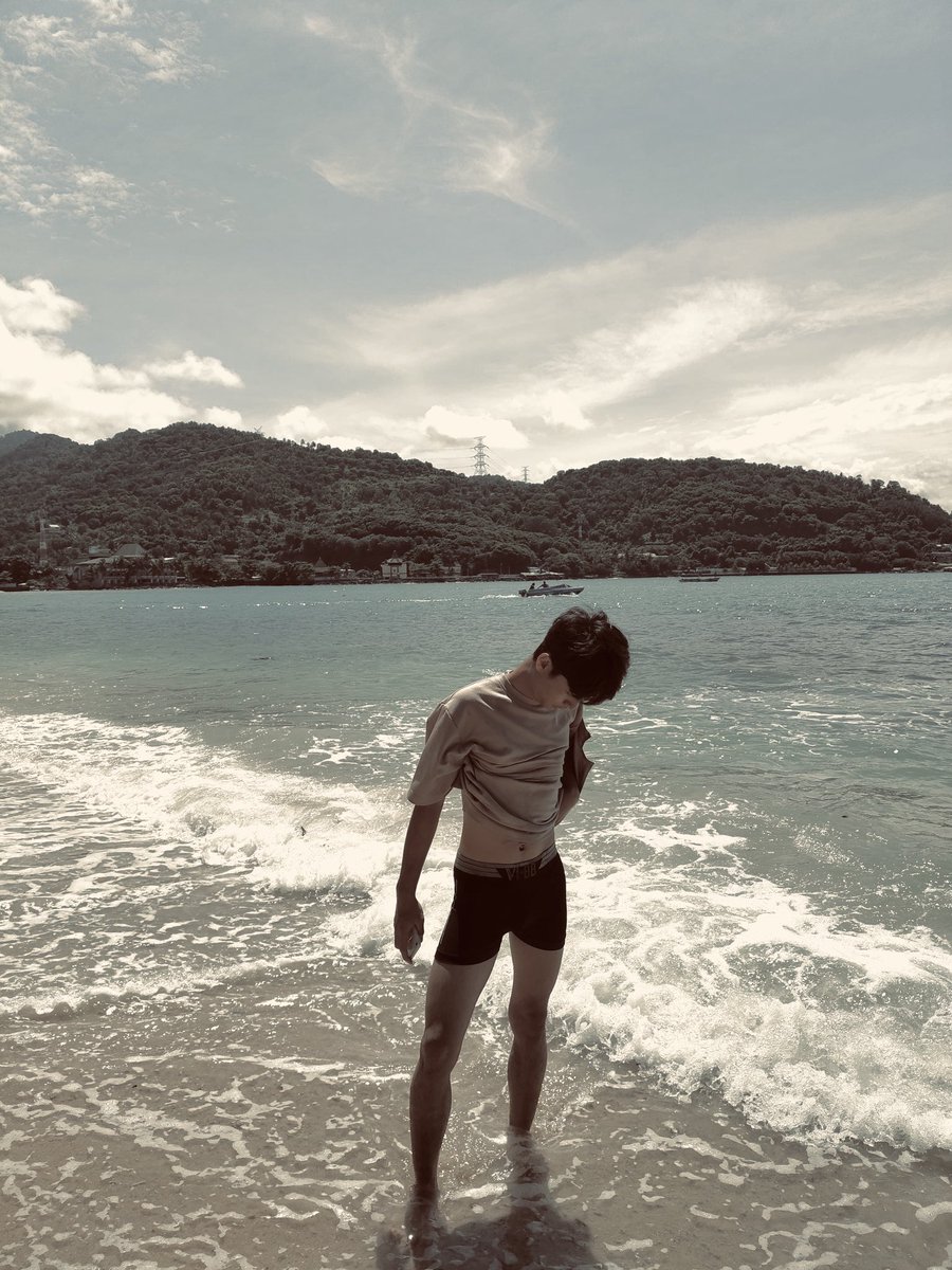 namakuuajii's tweet photo. latepost🌊 https://t.co/1rXiAZm0vG