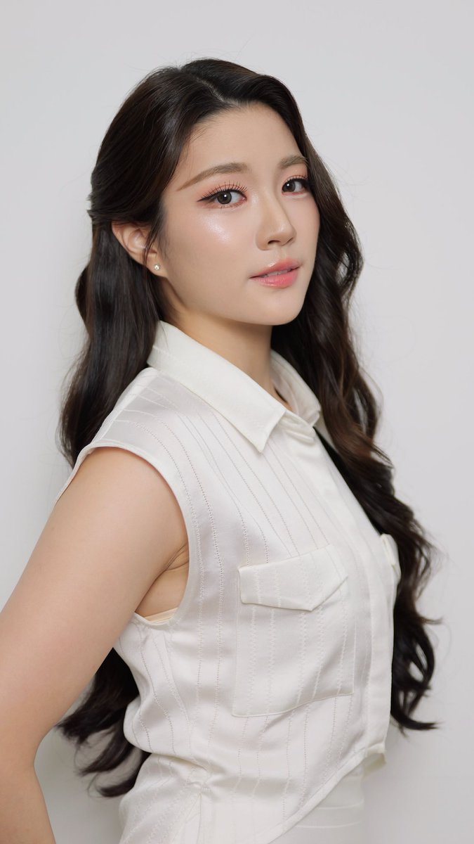 ไหนใครมารอพี่จินนี่คนสวยแล้วบ้างคะ เข้ามาในไลฟ์ตอนนี้เลยนะ ด่วนๆๆๆๆๆ 😘

GINNY LIVE WITH VERIDIAN
#VeridianHNYXGinny