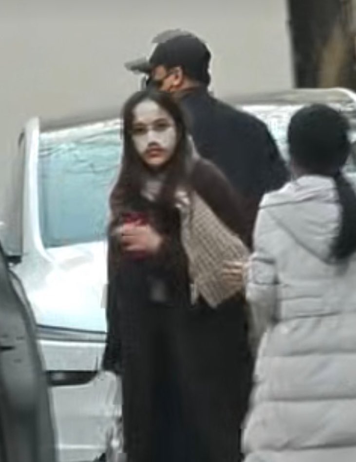 โพสลงเอง                             แฟนคลับลง