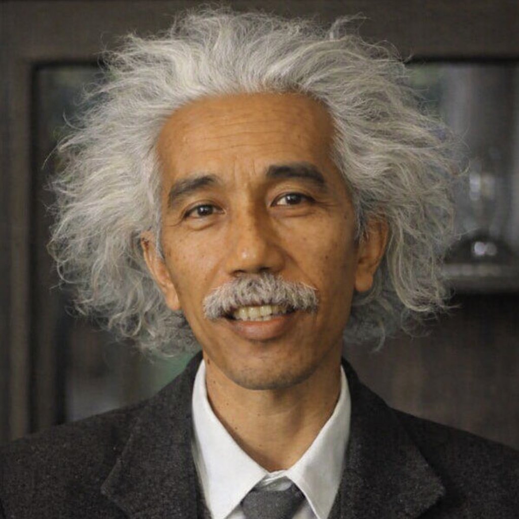 Alberto Eintotwi adalah pisikawan teoritis yang mempunyai IQ 200. Blio terkenal karena merumuskan Teori ngutang kereta whoosh, serta kontribusi meninggalkan utang terbanyak untuk masyarakatnya