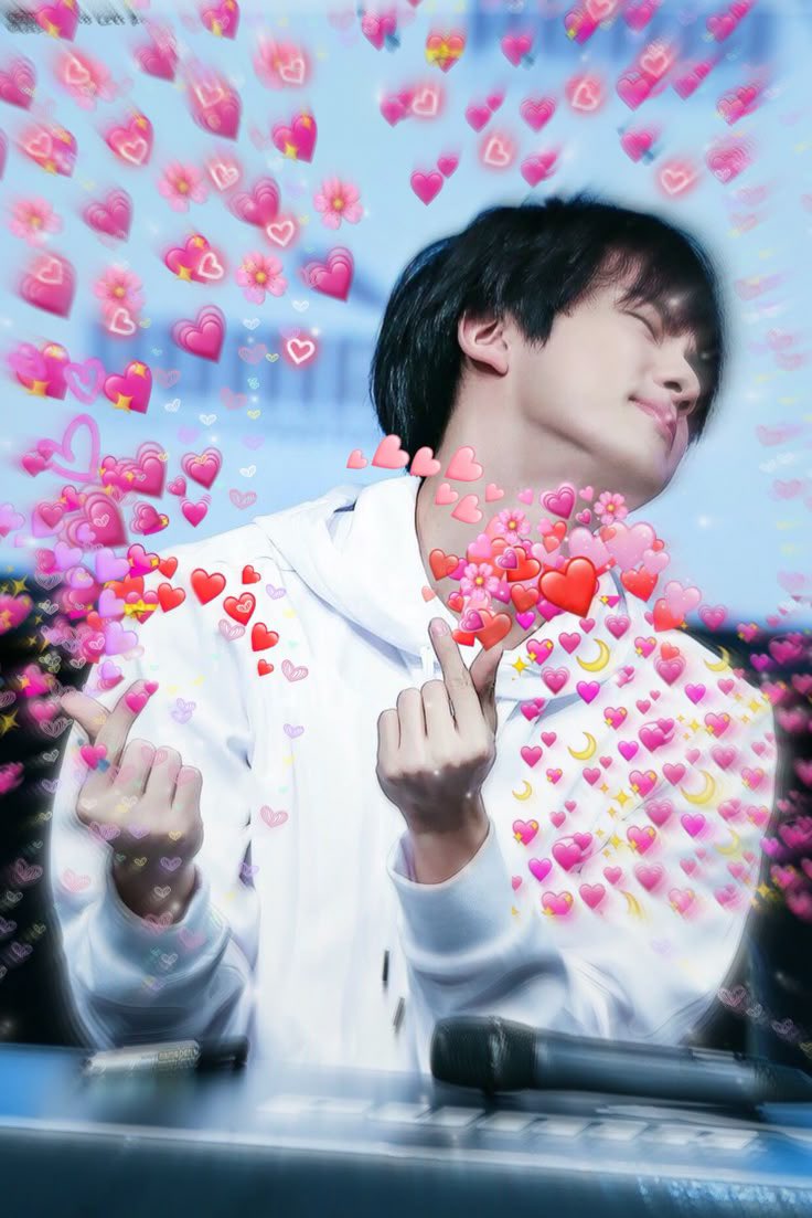 PREVENTA LA PRÓXIMA SEMANA 😍

Anoten con pLUmón y carguen el ceLUlar, porque estará en cinemark.cl para que todo fLUya y compren desde cualquier LUgar 🫰💜