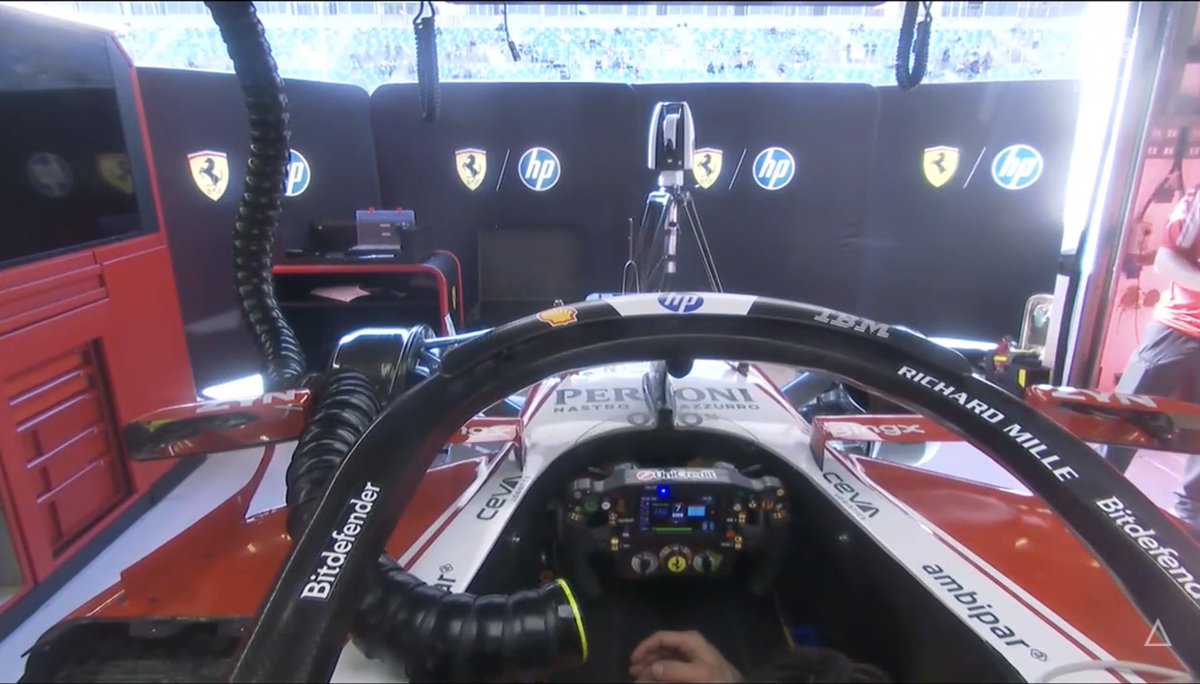 robertofunoat's tweet photo. Onboard della  SF-26  nel box che consente di vedere il cockpit  #F1 #Bahrain #Test2 #Day2 #Ferrari #Cockpit https://t.co/ilo15rGvy5