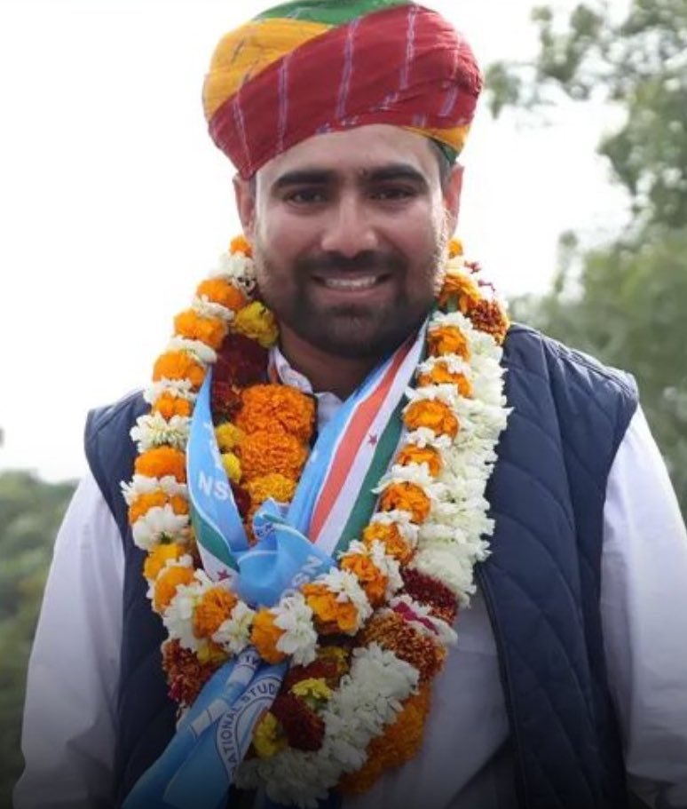 एक साधारण परिवार से अपने राजनीतिक करियर की शुरुआत करने वाले संघर्षशील छात्रनेता भाई विनोद जाखड़ को नेशनल स्टूडेंट्स यूनियन ऑफ इंडिया (NSUI) का राष्ट्रीय अध्यक्ष बनने पर हार्दिक बधाई एवं शुभकामनाएँ।
<a href="/VinodJakharIN/">VINOD JAKHAR</a>