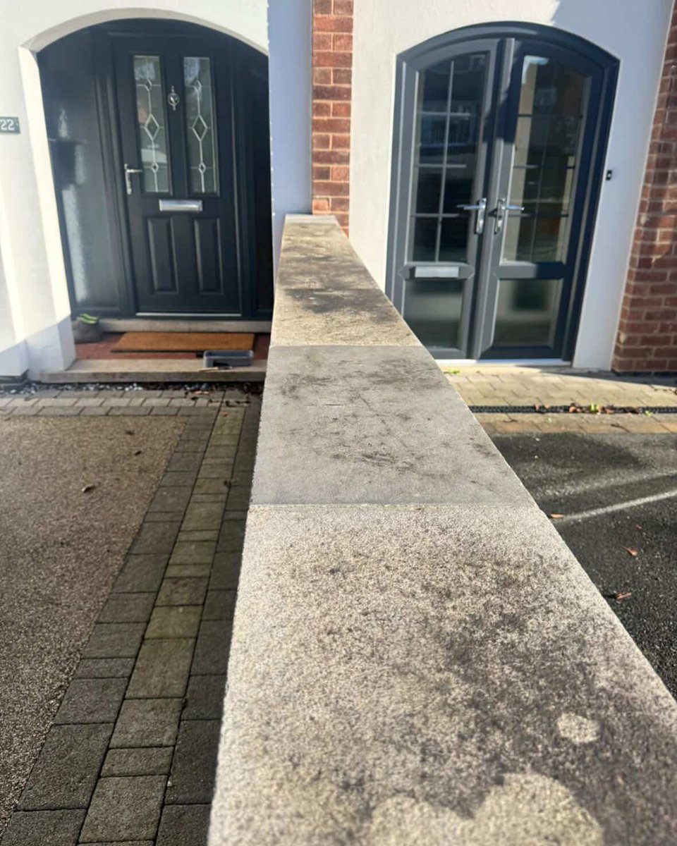 Smartseal's tweet photo. Work smarter, not harder ✅ Restoring surfaces can save time and money while making them look like new!

#HomeRenovation #ModernHouse #BlackLimestone #Smartseal #WestBridgford https://t.co/ZWZO8bMeVx