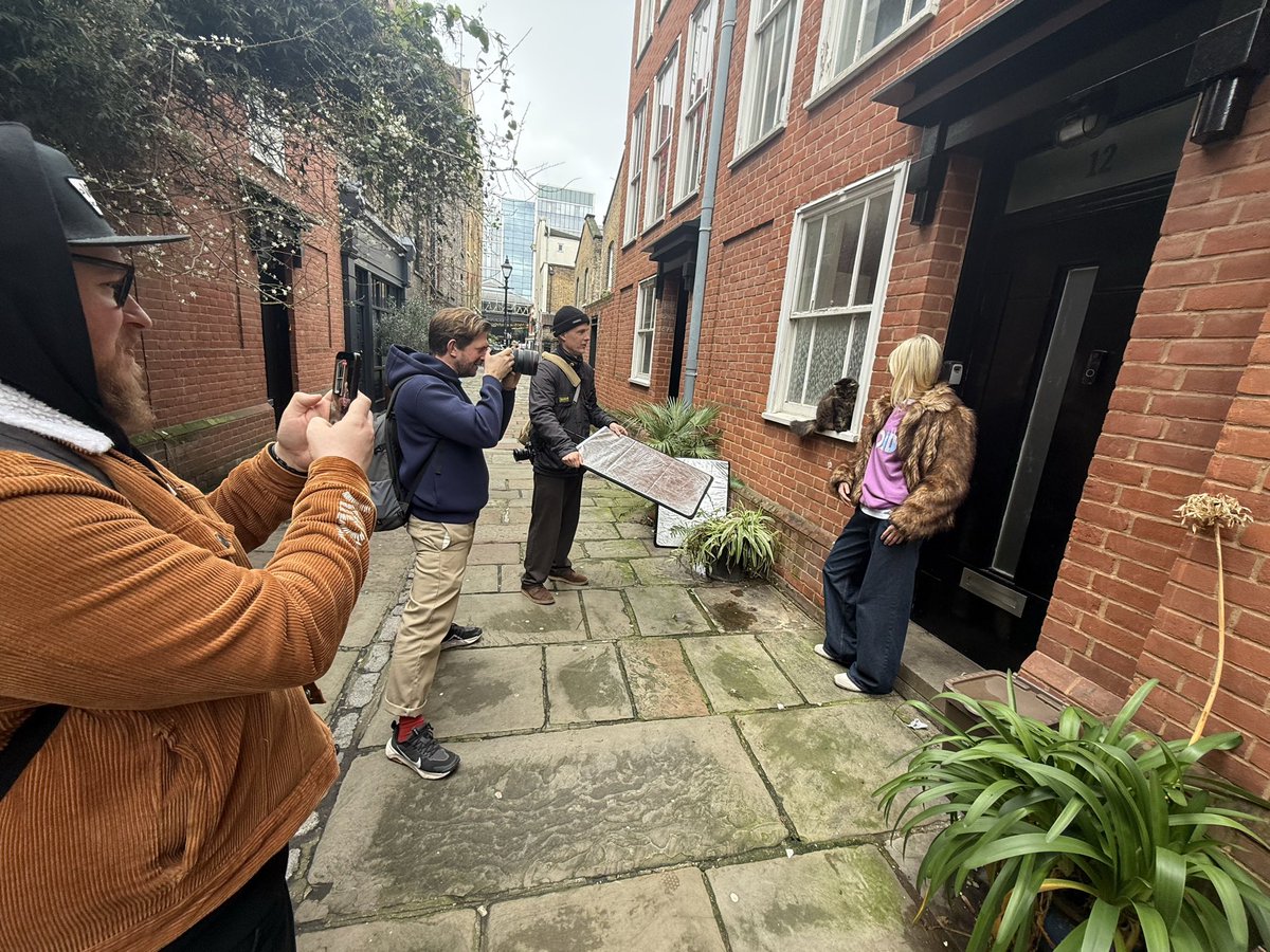 Game_Gene's tweet photo. Some behind the scenes shots from our @PlayLostRecords shoot in East London. Meeting a beautiful cat named Coco was a bonus! Exciting to see it all go live today ✨ https://t.co/mPpyMpR4tt