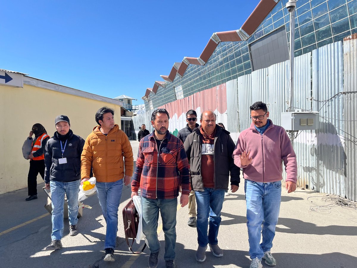 BjymLadakh's tweet photo. Warmly welcomed Shri Devender Kumar Manyal ji, Hon’ble MLA Samba and Incharge North Zone, on his two-day visit for the Pandit Deen Dayal Upadhyay Prashikshan Maha Abhiyan. https://t.co/ExDgZrbL1k