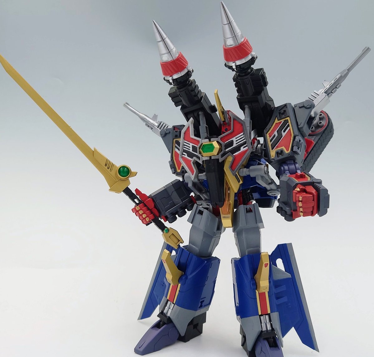 みんなのMODEROID見せて フルパワーグリッドマン 全塗装バージョン。