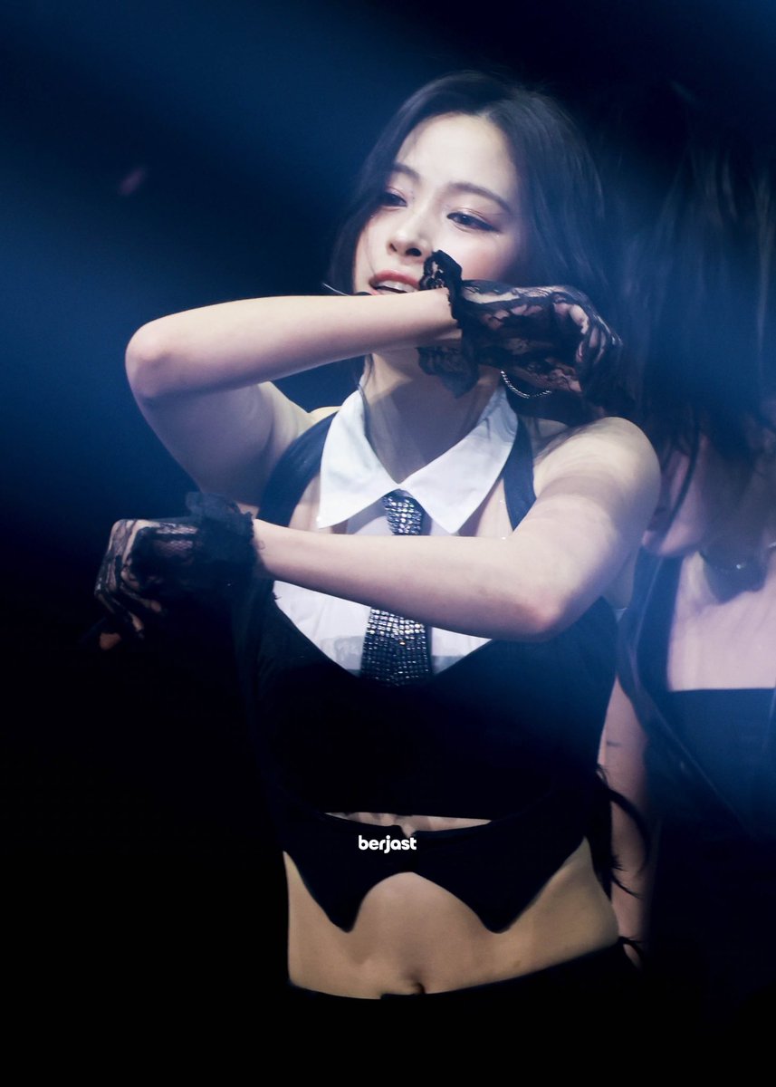 260215 D3

LOOK 

#RYUJIN #류진 #ITZY #있지