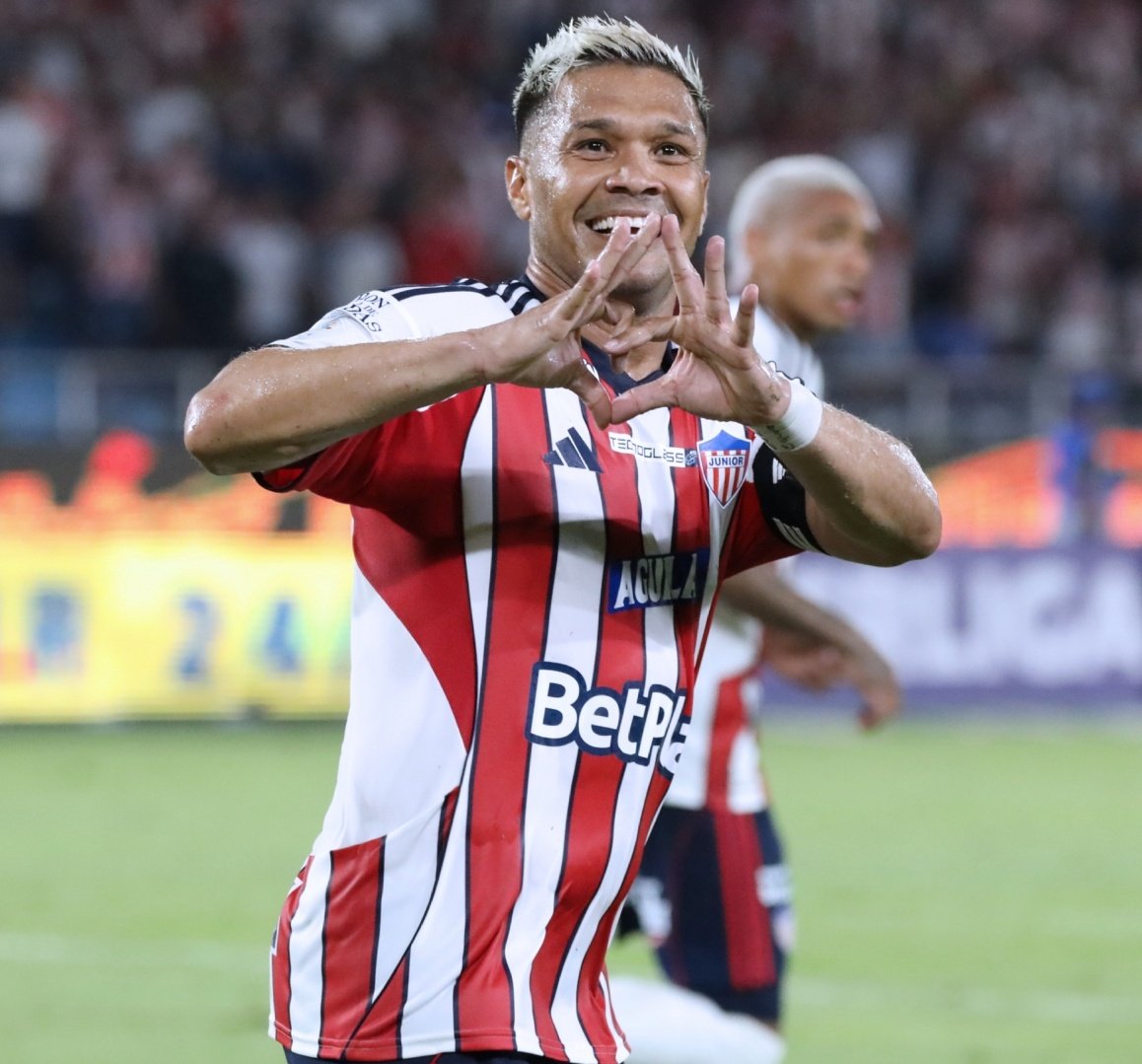 🇨🇴 | Primera División

Teófilo Gutiérrez cambió penal por gol y Junior derrotó a América por la mínima 🎯