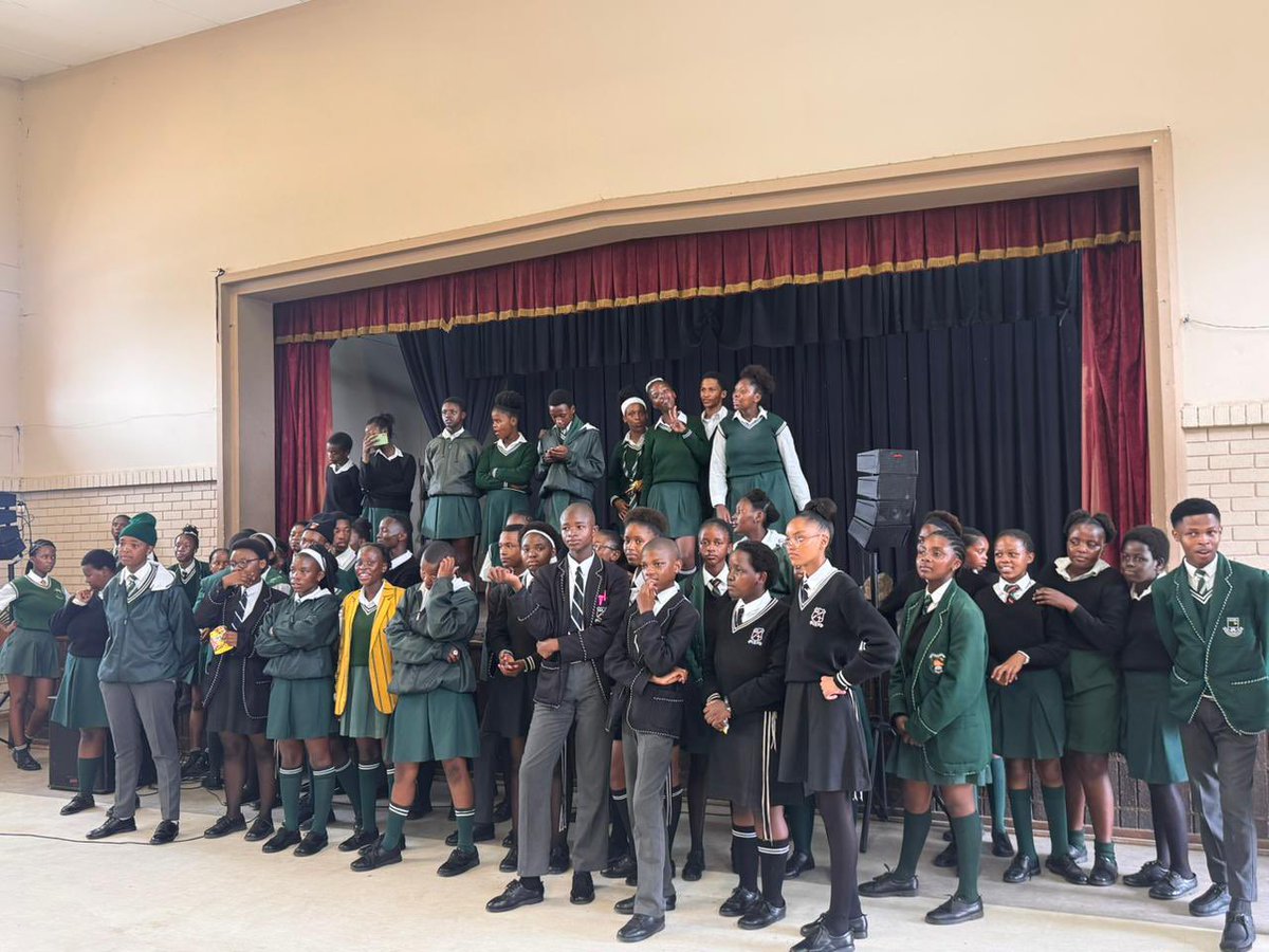 equal_education's tweet photo. [Happening Now] 💛🖤 Eastern Cape Mass Meeting is underway ✊🏾
 
The EC organising team is leading, new members are learning about Equal Education, while existing comrades are refreshing their knowledge and comrades equalisers electing their new leadership committee! #EEHumans https://t.co/jQHpNZhe0H
