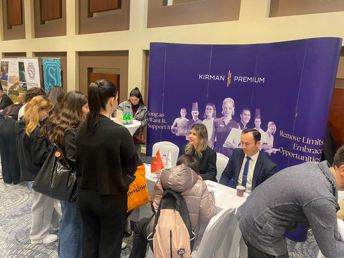 kirmanpremium's tweet photo. Kirman Premium Academy olarak, sektör ile genç yetenekleri bir araya getirmeye devam ediyoruz.

Geleceğin yetenekleriyle aynı platformda buluşmaya ve onların kariyer yolculuklarına eşlik etmeye devam edeceğiz.

#KirmanPremium #KirmanPremiumAcademy https://t.co/8rtKX5VkLs