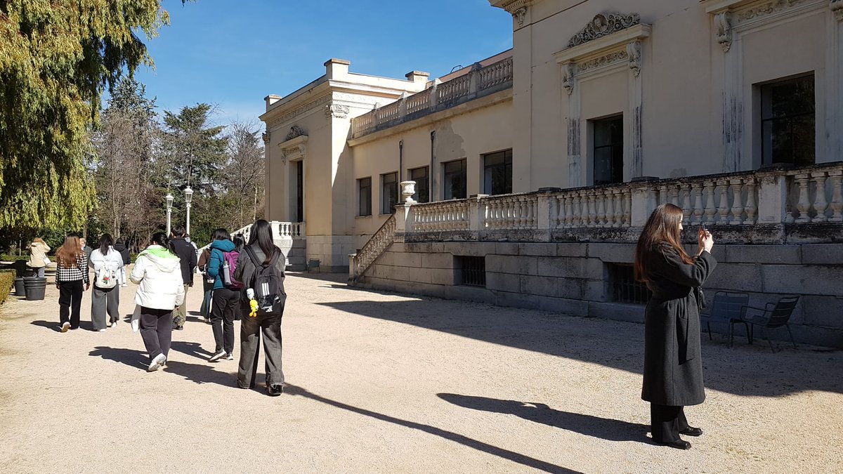 Mgestturistuc3m's tweet photo. Hoy en @Mgestturistuc3m el estudiantado ha realizado una salida técnica por Carabanchel en la asignatura Turismo e Industrias Culturales y Creativas. @uc3m @master_uc3m https://t.co/fM89pIvZ0C