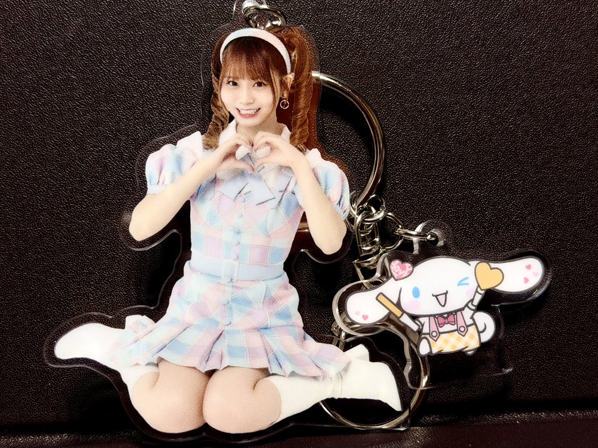 花菜ちゃんとシナモンくんのアクキーが あまりにもかわいい🫠💞 #大場