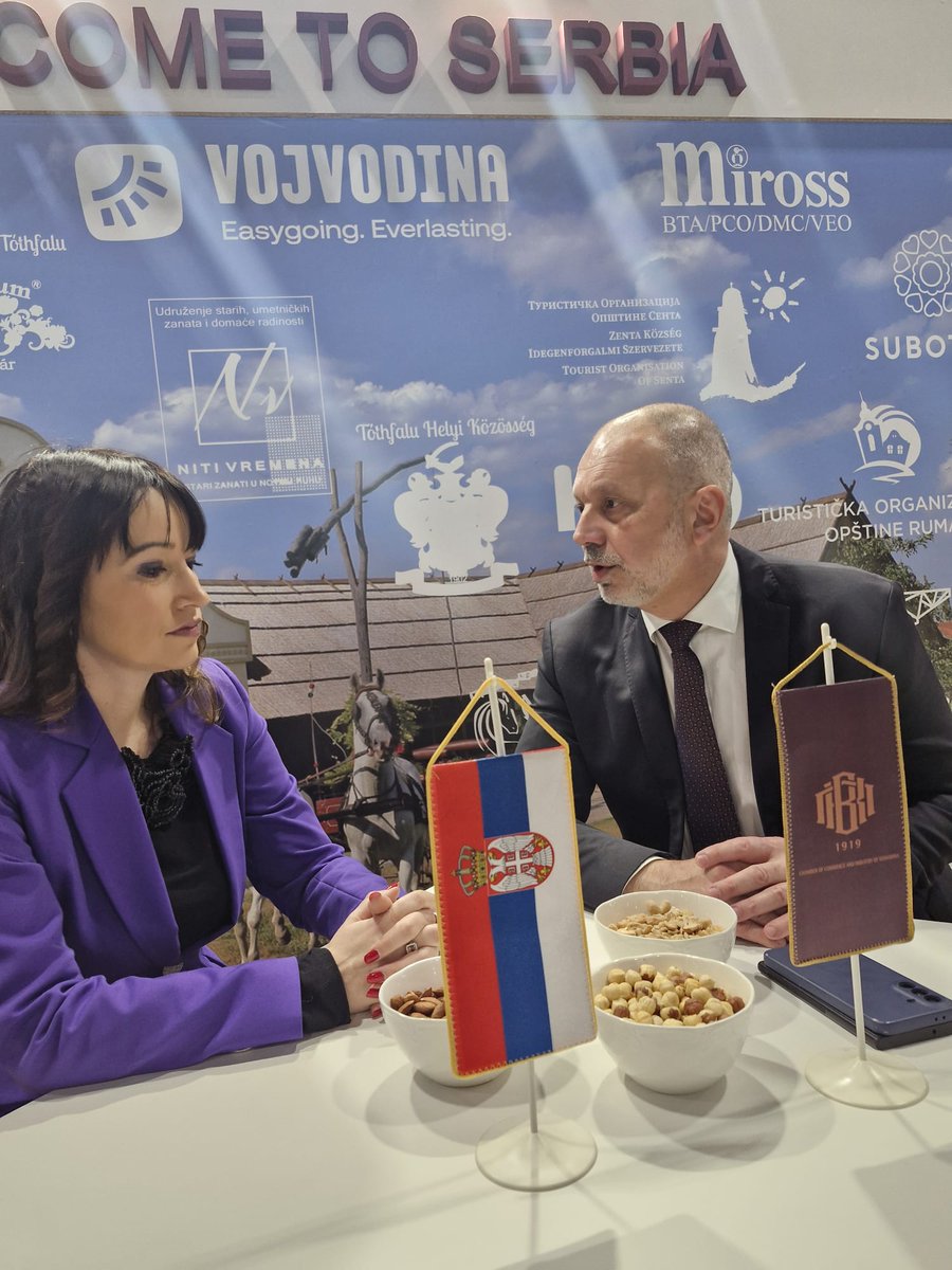 Амбасадорка <a href="/Djurovic_Aleks/">Aleksandra Djurovic</a> посетила је данас штандове излагача из 🇷🇸 на 48. Међународном сајму туризма који се одржава у Будимпешти.

На овој престижној манифестацији Србију представља 20 излагача, већином из АП Војводине, који промовишу богату туристичку понуду, културно