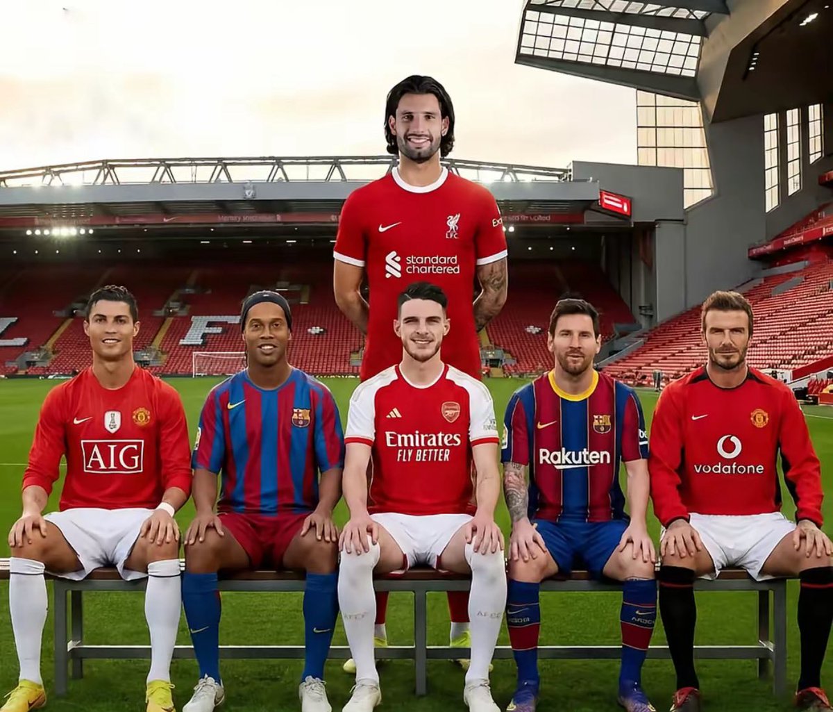 5peatNel's tweet image. Free kick takers

Who should stand up for Szoboslai to sit?