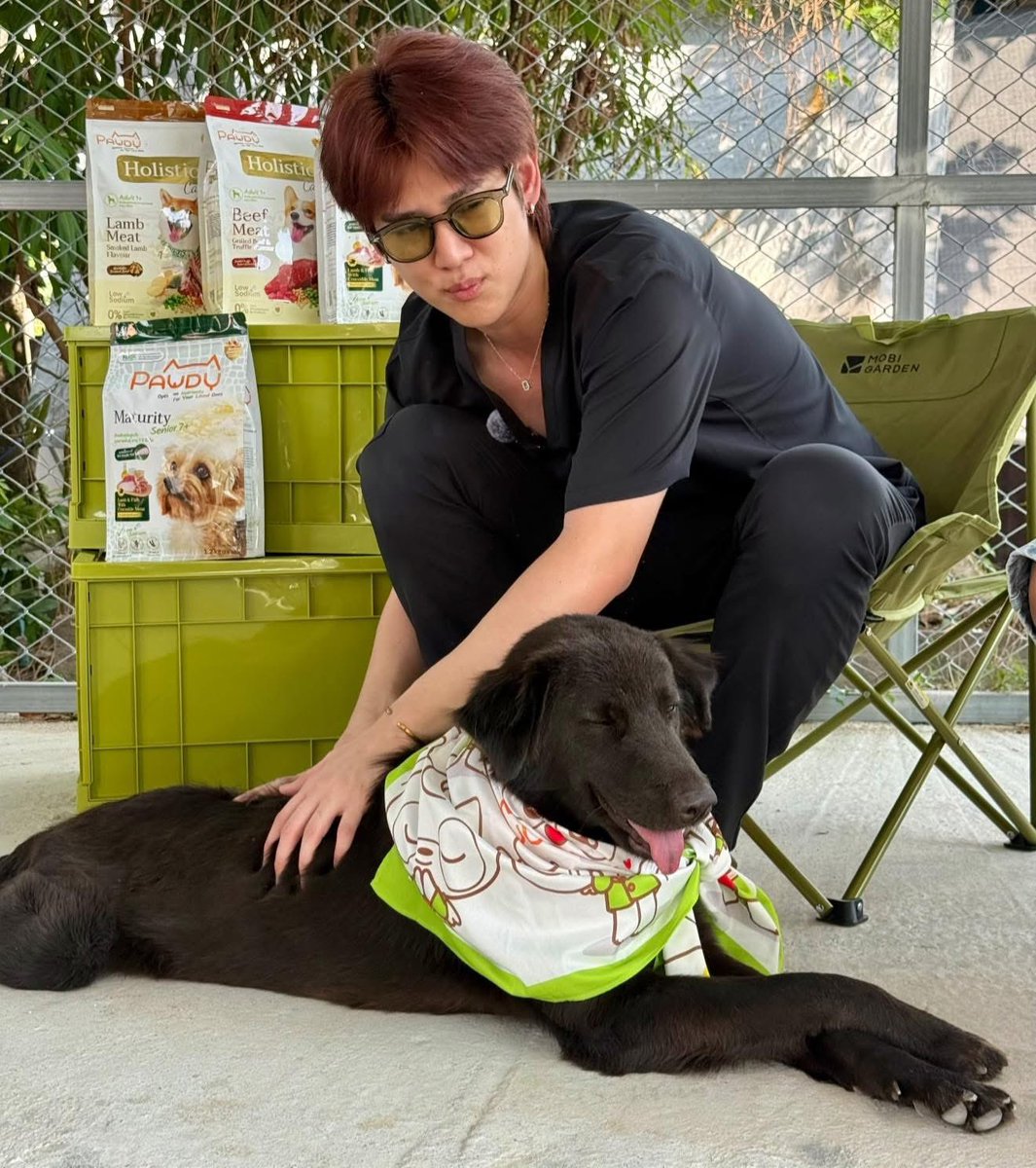 Khamoo.andthegang tweet media