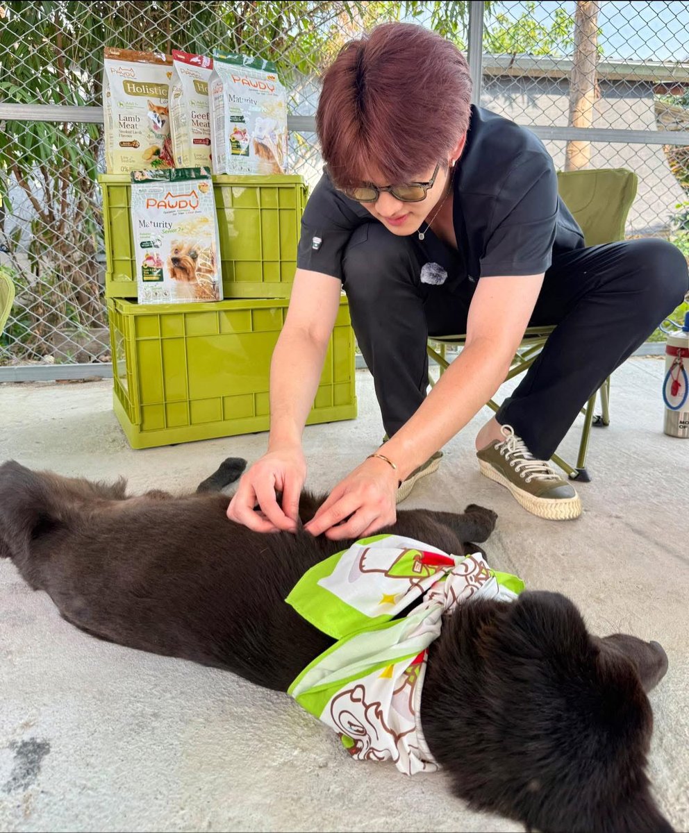 Khamoo.andthegang tweet media