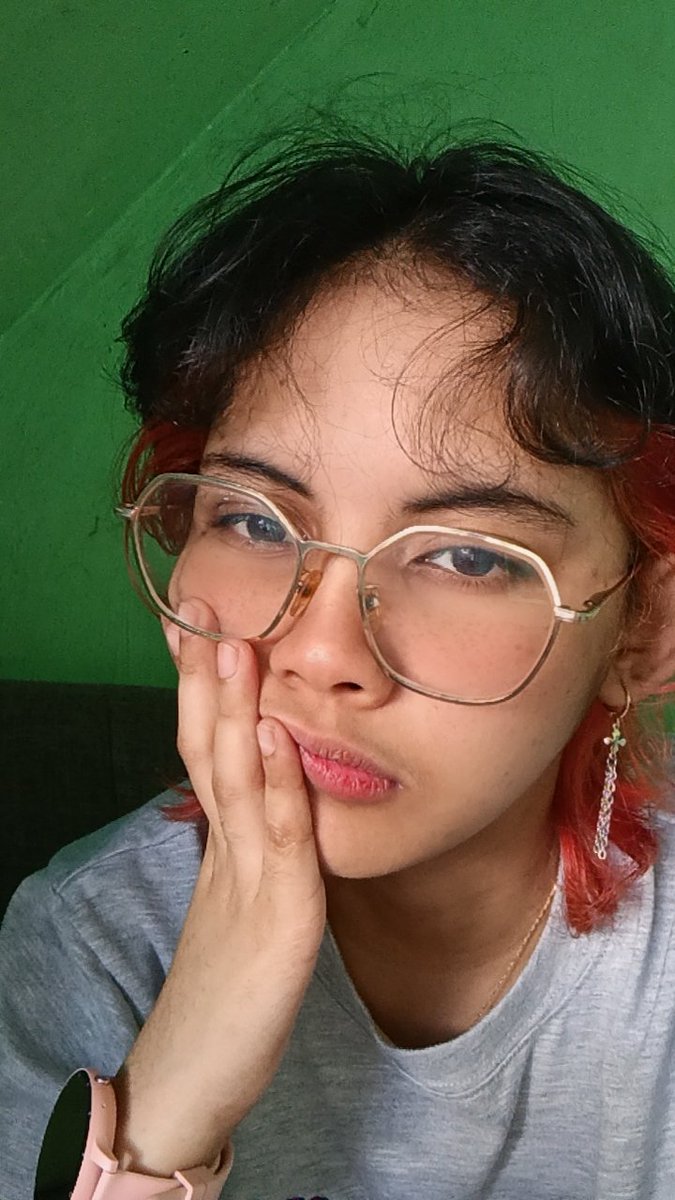 uniqverseee's tweet photo. reached szn 24 yday — still have no idea wtd https://t.co/DtcRpQOKzu