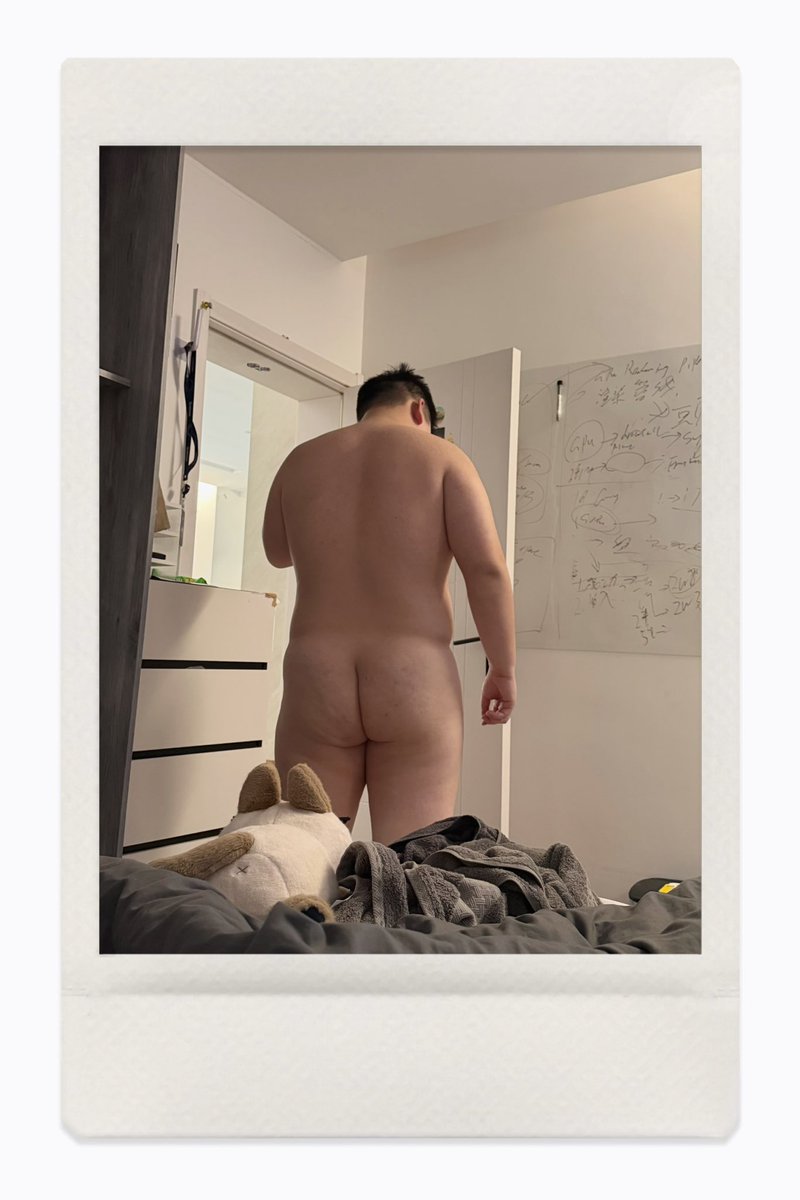 whitebear00011's tweet photo. 肉肉涩涩的背影 https://t.co/iOl0UzG3bT