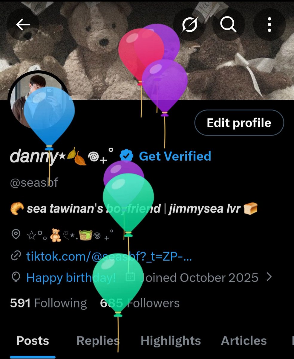 IT'S DANNY DAY. HAPPY BIRTHGAY TO ME<3