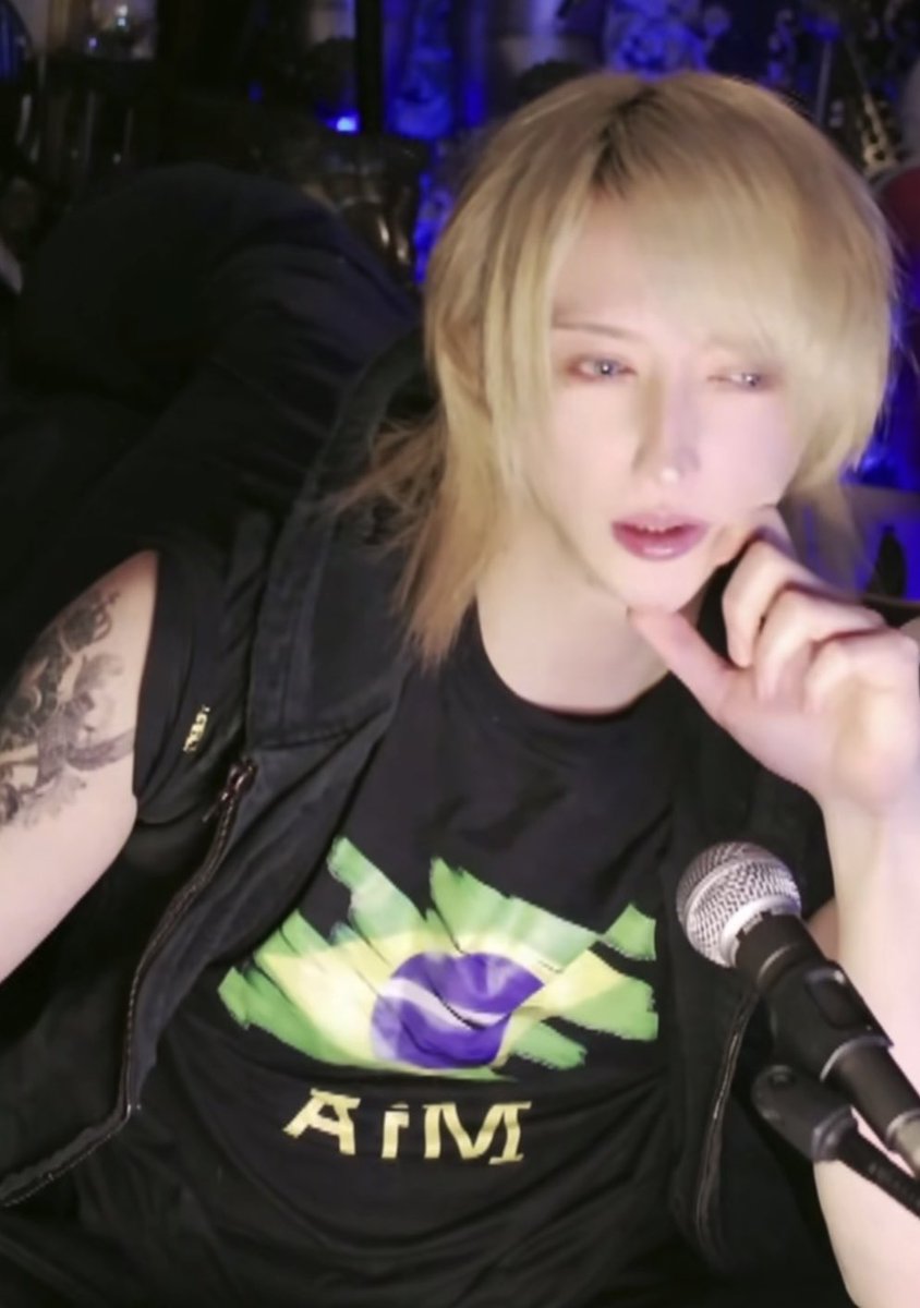 ブラジル🇧🇷のファンのみなさま MiAさんが配信で ブラジル🇧🇷で