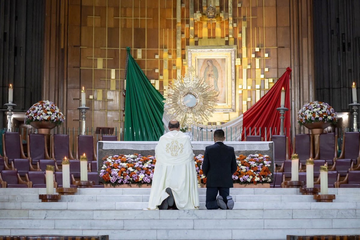 Sea por siempre Bendito y Adorado, Cristo Nuestro Señor Sacramentado!