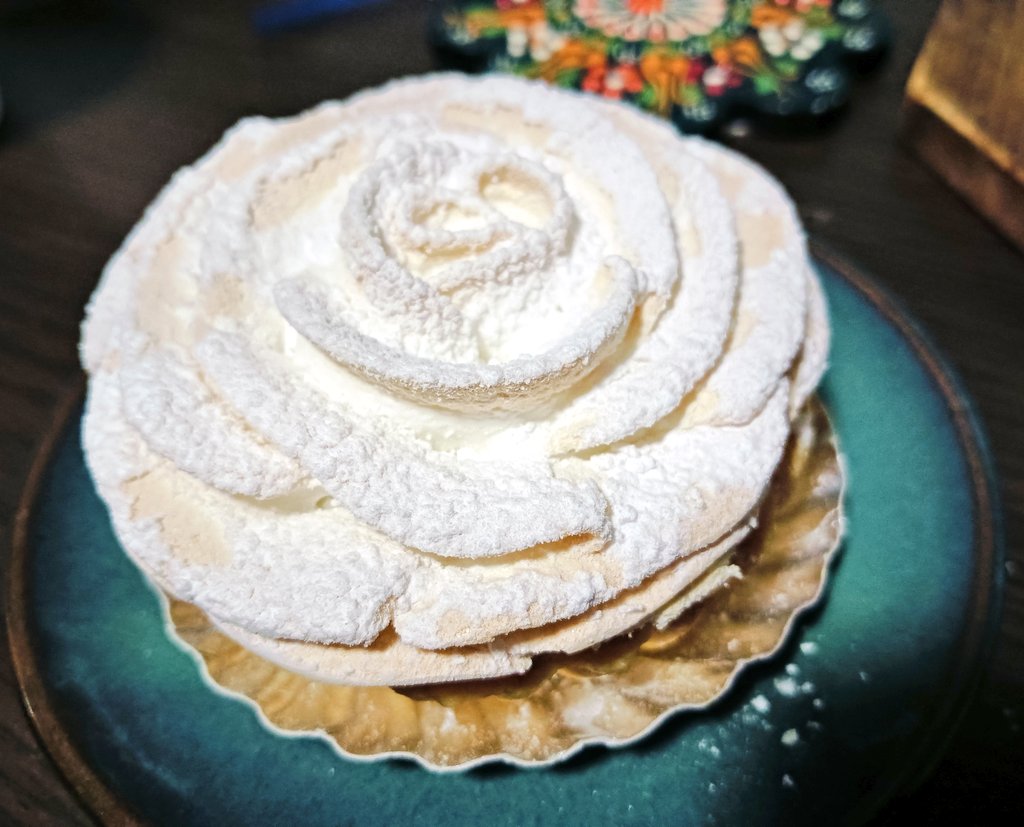 今年ブームのスイーツにレモンパイも入れてください。ケーキ屋さん焼き