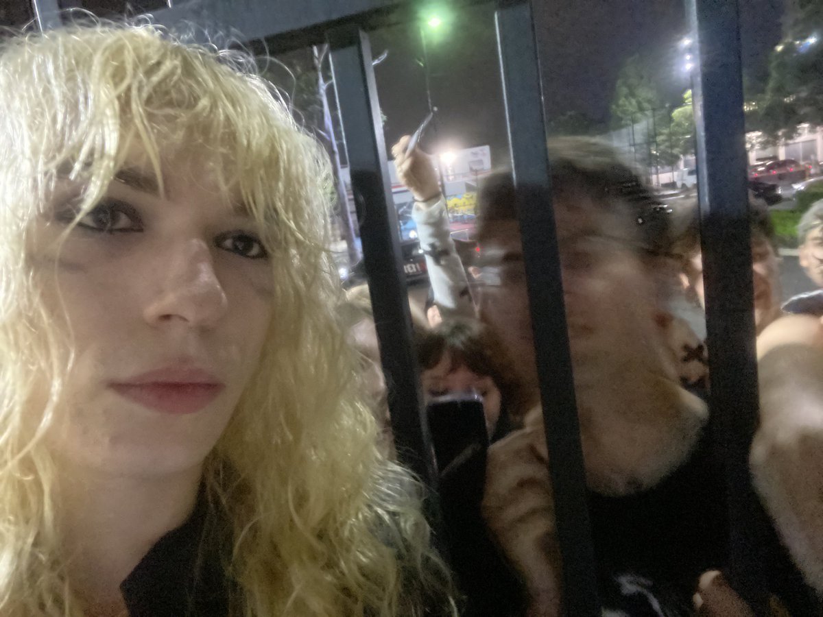 Will (@williamwannaw) on Twitter photo 