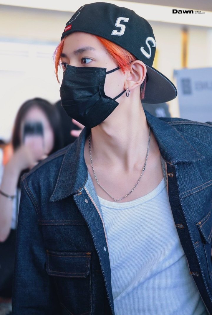 gri (@stargazevan) on Twitter photo 