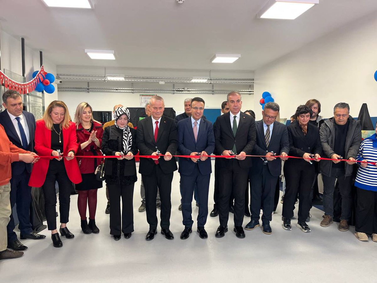 Kaymakamımız Sayın Ayhan AKPAY, Belediye Başkanımız Ömer Erdal ÇELİK, İlçe Milli Eğitim Müdürümüz Kemal CEYLAN, okul müdürlerimiz ve öğretmenlerimiz ile birlikte Hatay İl Milli Eğitim Müdürlüğü koordinesinde ve Kırıkhan İlçe Milli Eğitim Müdürlüğü ev sahipliğinde, Ak Sigorta