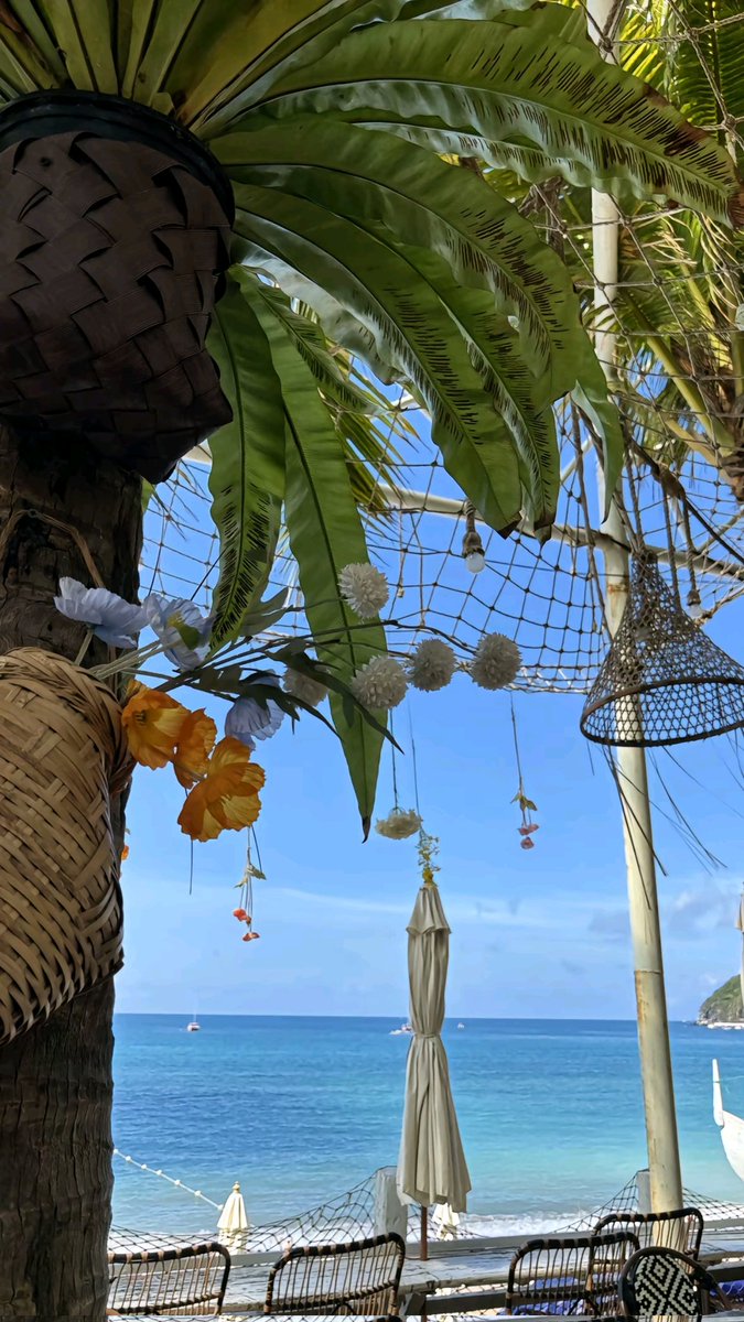 weeiruui's tweet photo. 𝑺𝒖𝒎𝒎𝒆𝒓 𝒊𝒔 𝒆𝒏𝒅𝒍𝒆𝒔𝒔 𝒂𝒏𝒅 𝒑𝒆𝒐𝒑𝒍𝒆 𝒘𝒊𝒍𝒍 𝒎𝒆𝒆𝒕 𝒂𝒈𝒂𝒊𝒏. https://t.co/UUBCqKjlMg