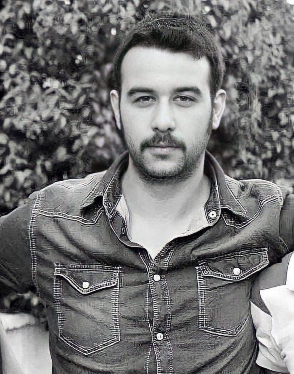 Ölüm yılar, Fırat Yılmaz!

20 Şubat 2015 tarihinde, Ege Üniversitesi'nde PKK'lı teröristler tarafından şehit edilen Fırat Yılmaz Çakıroğlu'nu şehadetinin sene-i devriyesinde rahmet ve minnetle yâd ediyoruz.

#GFB